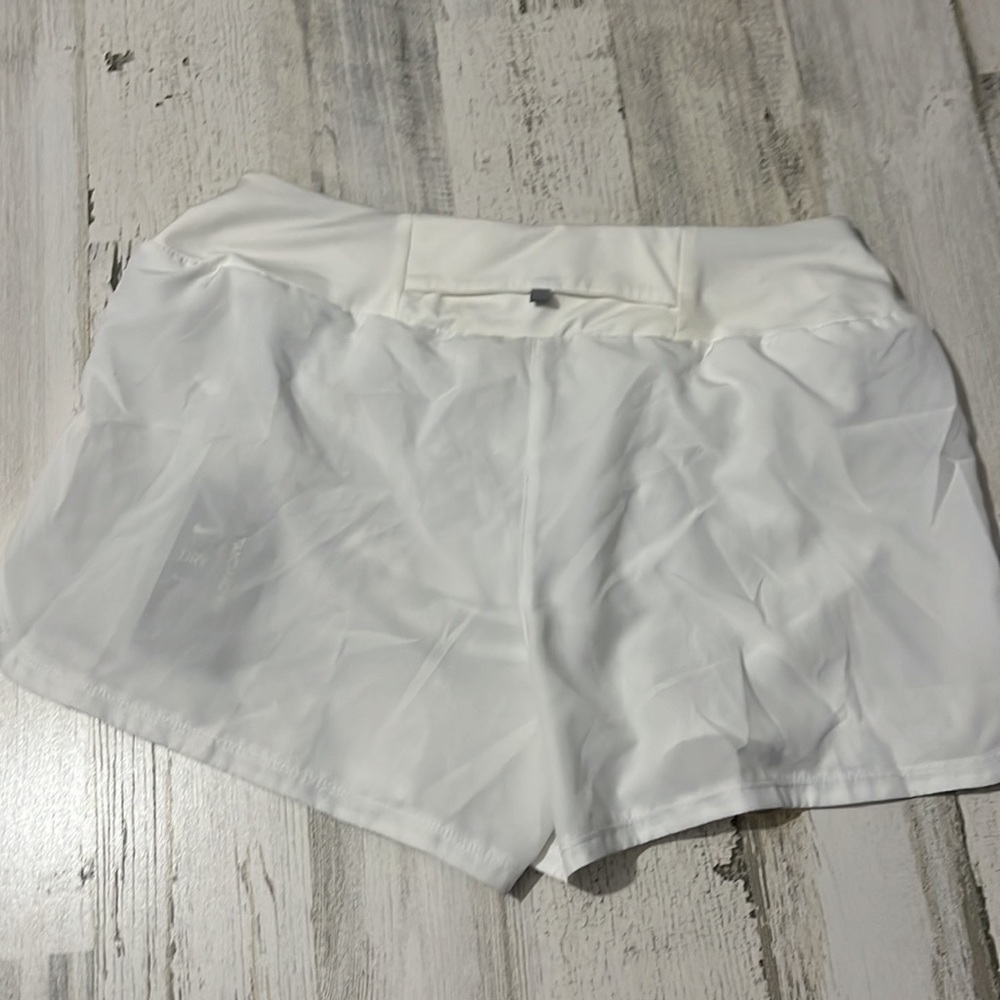 Nike dri-fit white shorts size M. New - Picture 3 of 8